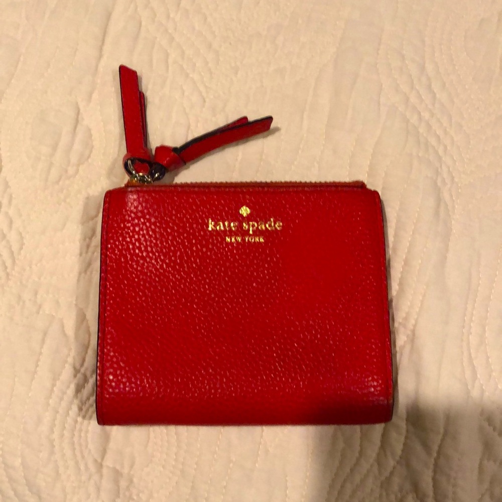 Kate spade New York red pebbles leather L zip bifold wallet